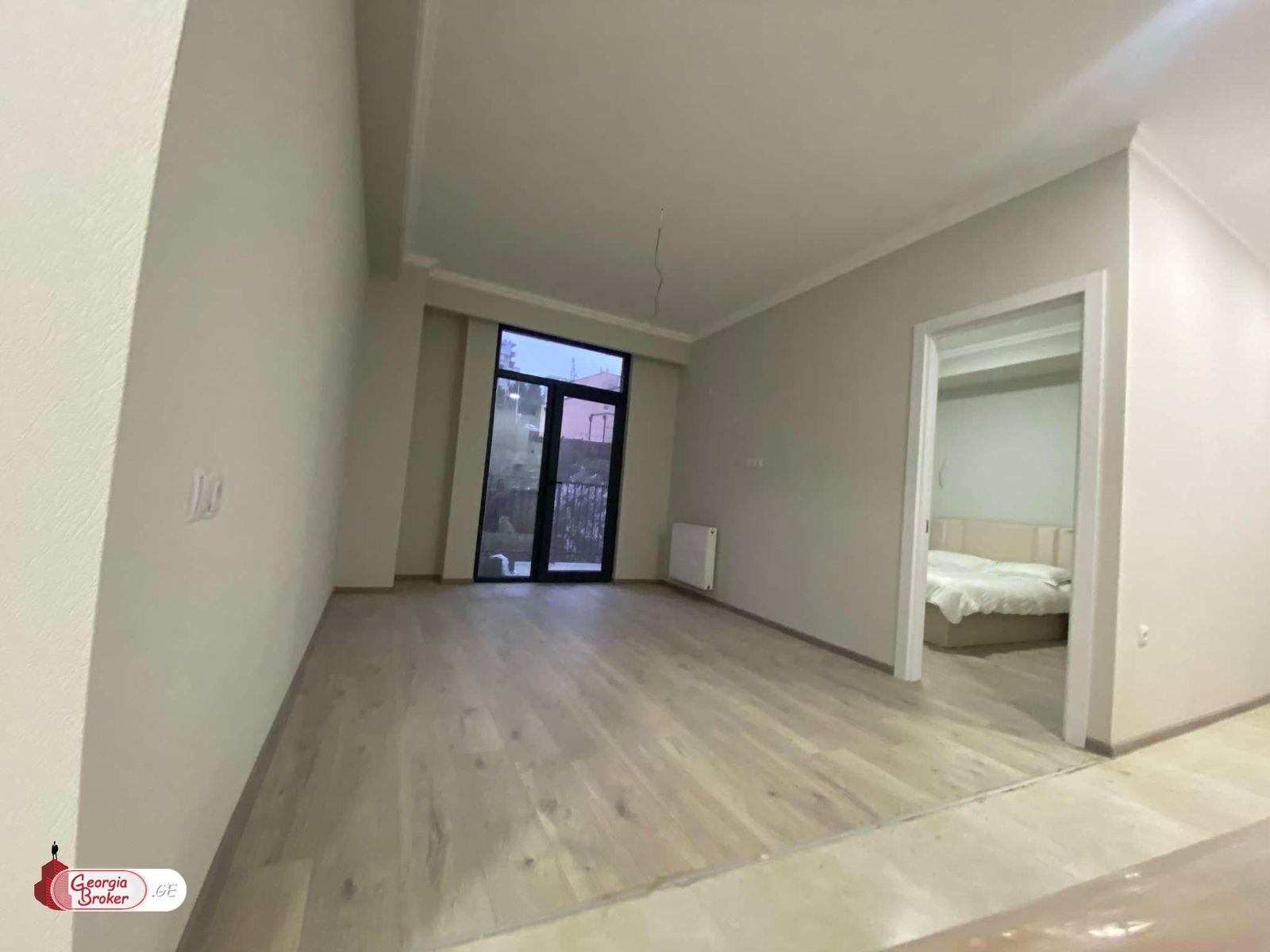 nearly repaired 2-room apartment for sale